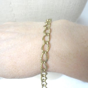 Vintage Gold Tone Charm Bracelet Large Link 1970s 1980s Simple Links Plain Textured Links Charm Bracelet Chain