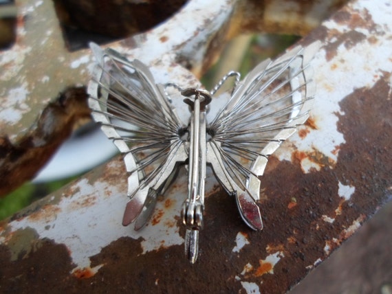 Vintage Women's Silver Tone Butterfly Pin Wire Wi… - image 5