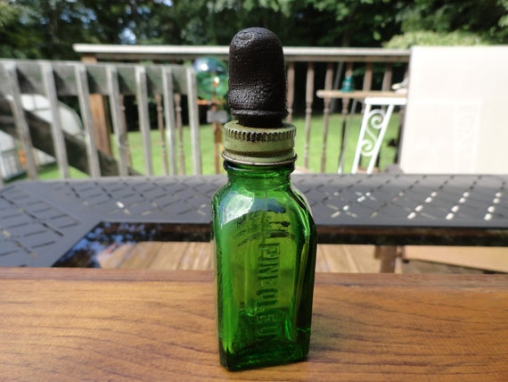 Vintage 1920s 1930s Emerald Green Glass Dropper Bottle Medicine