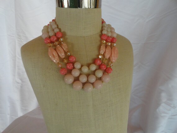 Vintage Women's Pink Beaded Necklace Gold Tone Ad… - image 3