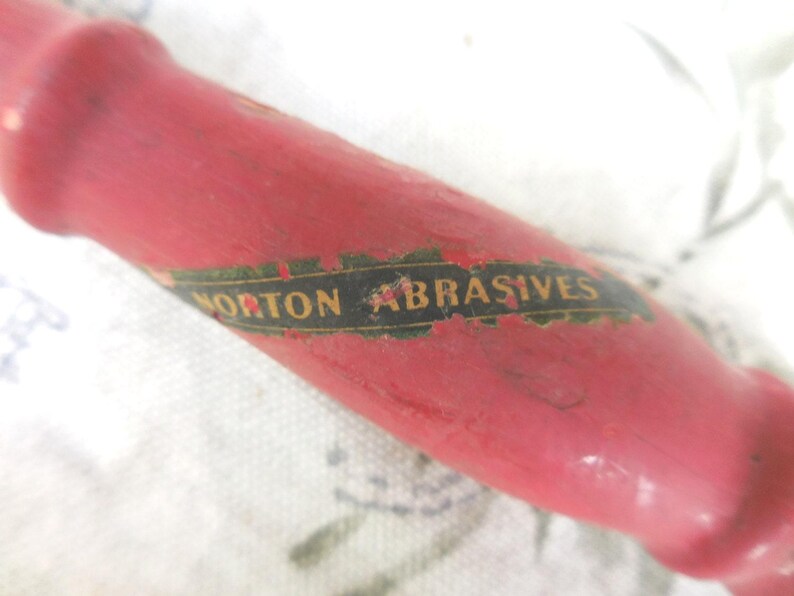 Vintage Norton Bakelite Knife Sharpener, Red Handle, 1930s-40s image 4