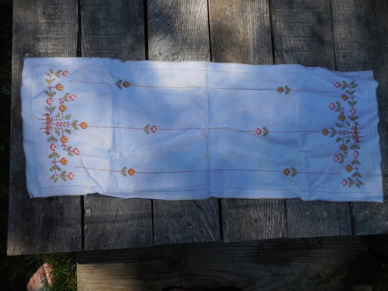 Vintage 1950s To 1960s Long White Dresser Bureau Scarf Doily Etsy