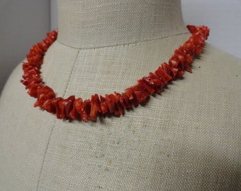 Vintage Women's Coral Chip Bead Necklace Burnt Orange Color 1980s 1990s Beaded Sterling Silver Clasp Short Ocean Sea Nautical Ladies Gift