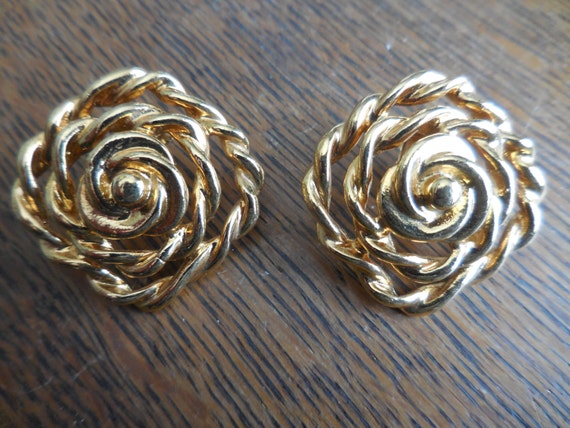 Vintage Women’s Square Twisted Earrings Large Swi… - image 4