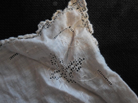 Vintage Women's Light Pink Handkerchief Scalloped… - image 2