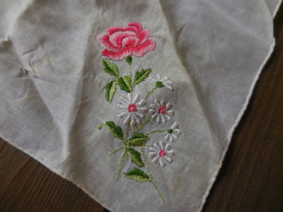 Vintage Women's Embroidered Handkerchief Pink Ros… - image 4