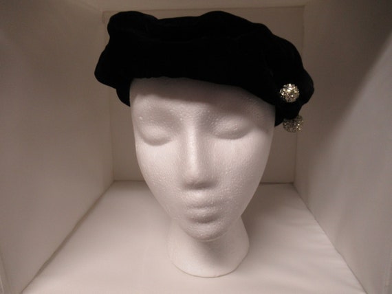 Vintage Women's Black Velvet Dress Hat Beret Tam … - image 1