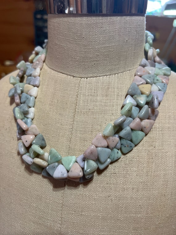 Vintage Women's Speckled Necklace Triangular Paste