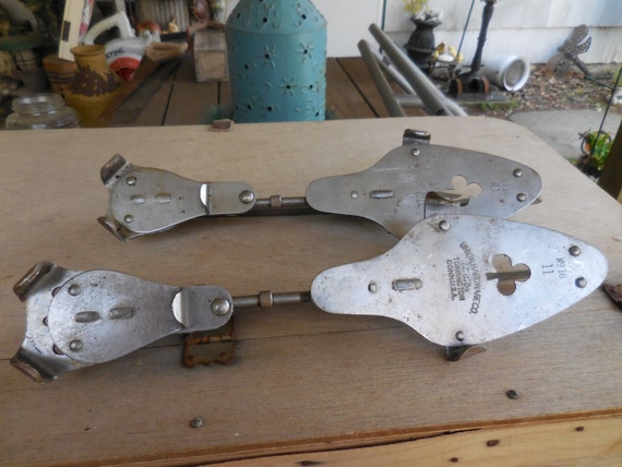 Antique Large Steel Men s Ice Skates Pair Size 10 or 11 Union