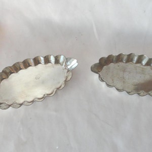 Vintage Boat Shape Tart Tin Metal Scalloped Edging Baking Choice of Size