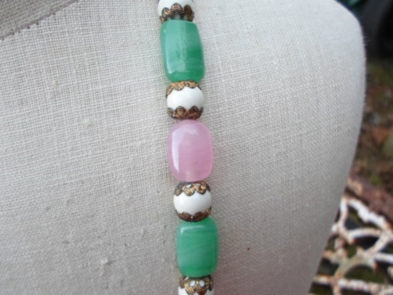 Vintage Women's Pink Green & White Glass Necklace… - image 3