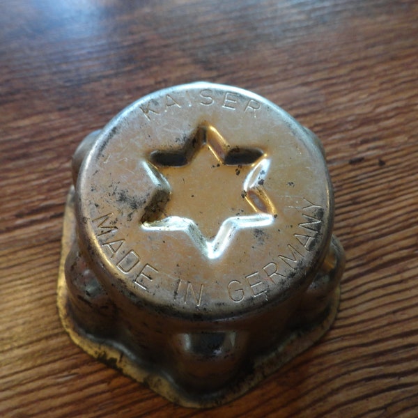 Vintage German Kaiser Tin Gelatin Food Mold Germany Metal Silver Tone 1920s to 1950s Star on Top Kitchen Baking Collectible Repurpose