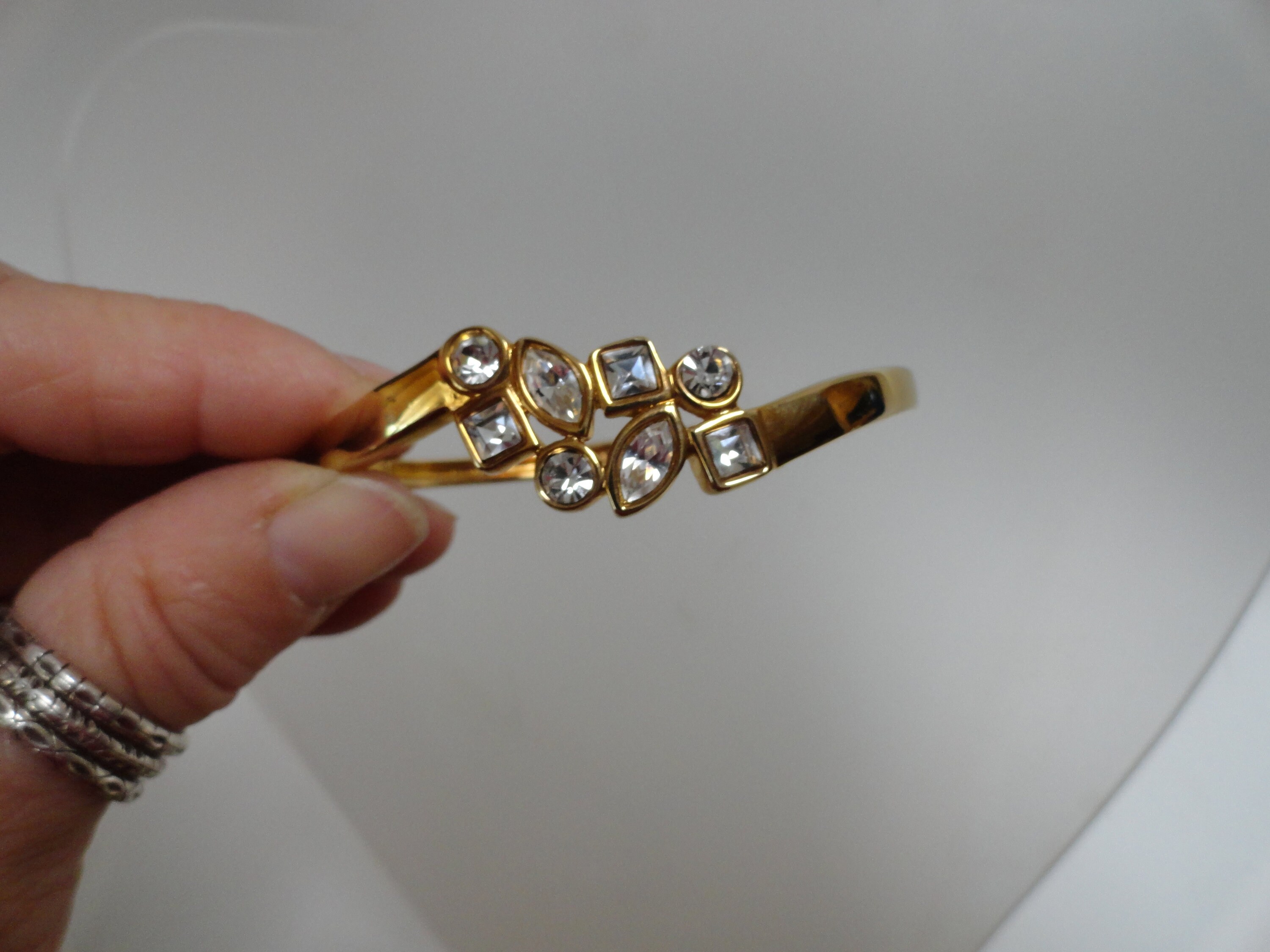 Vintage 60's Chunky Silver Chain In Clear Lucite Bangle
