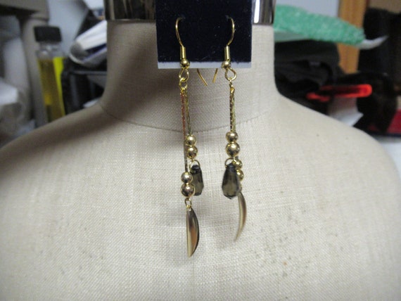 Vintage Girl's or Women's Long Dangle Earrings Pi… - image 3