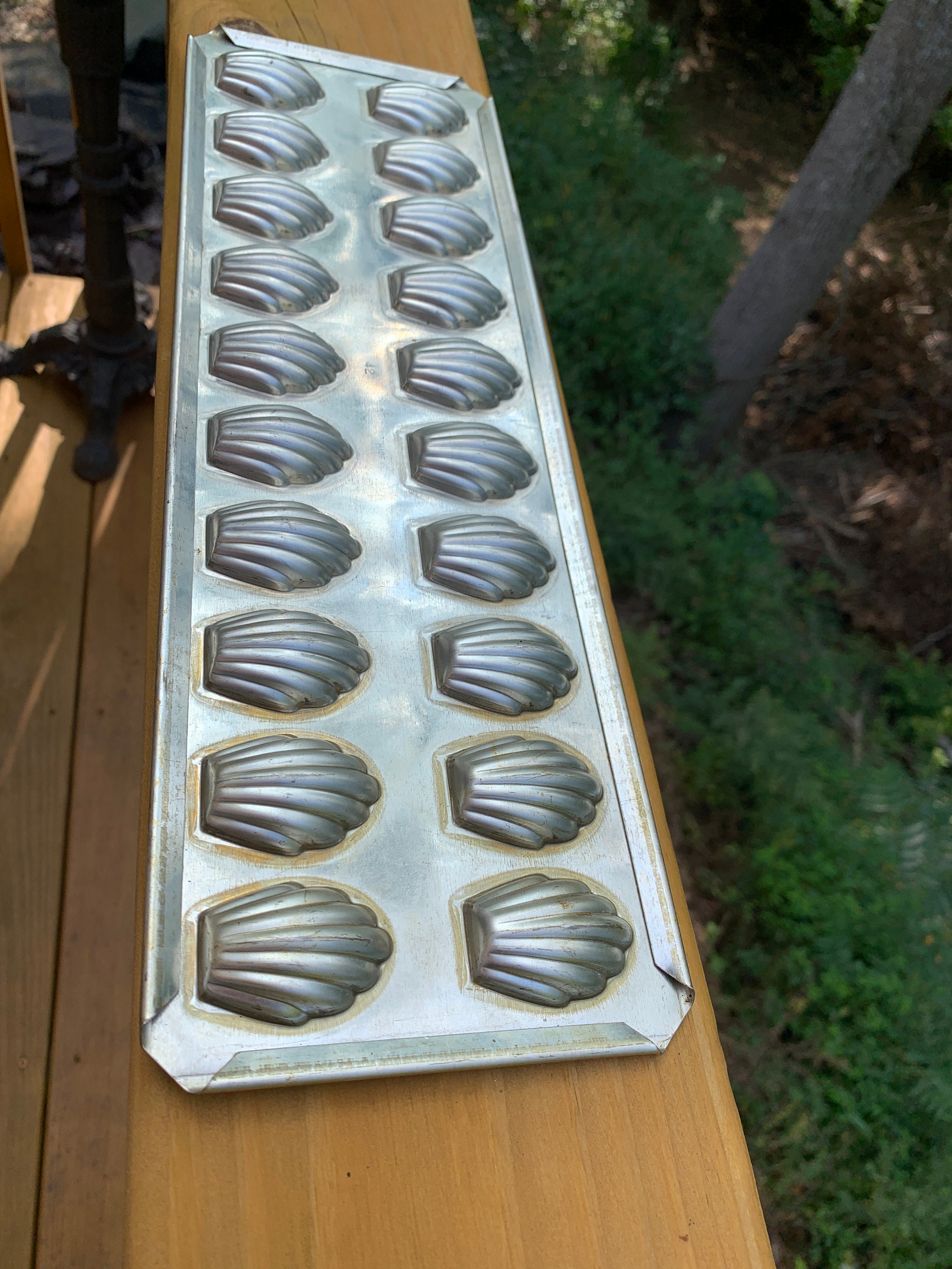 Vintage 1930s to 1940s Chocolate Shell Mold Tin Kitchen Decor Etsy