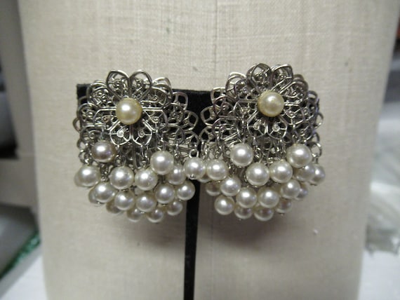 Vintage Women's Large Filigree & Faux White Pearl… - image 1