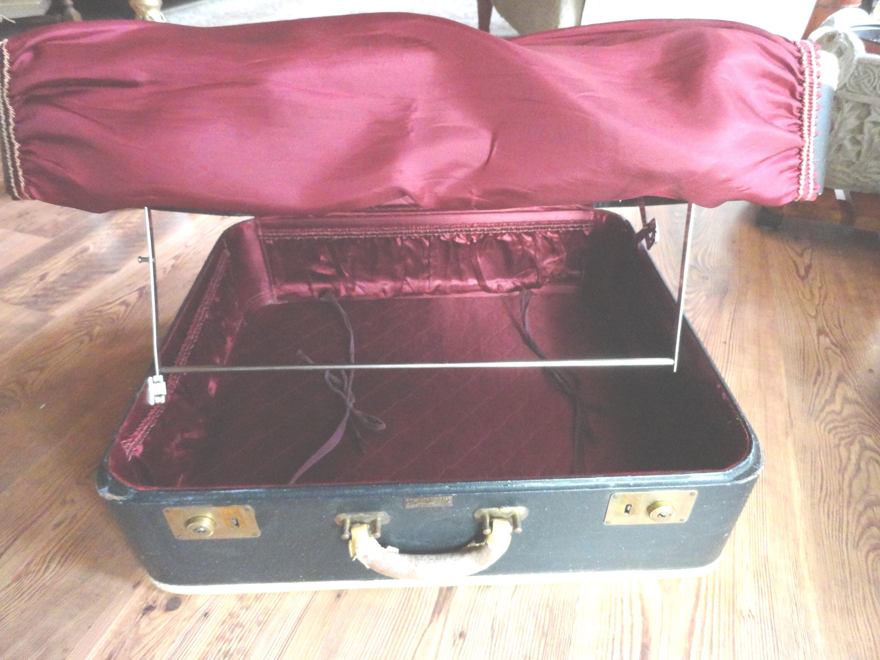 Vintage American Voyager Suitcase, Black, With, Large, Satin 