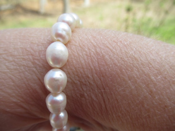 Vintage Women's Fresh Water Pearl Bracelet Off-Wh… - image 3