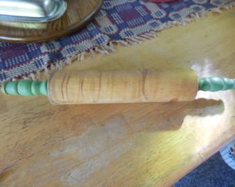 Vintage Green Handled Wooden Rolling Pin Wood Kitchen 1940s to 1960s Utensil Baking Dough/Pastry Home Decor Collectible