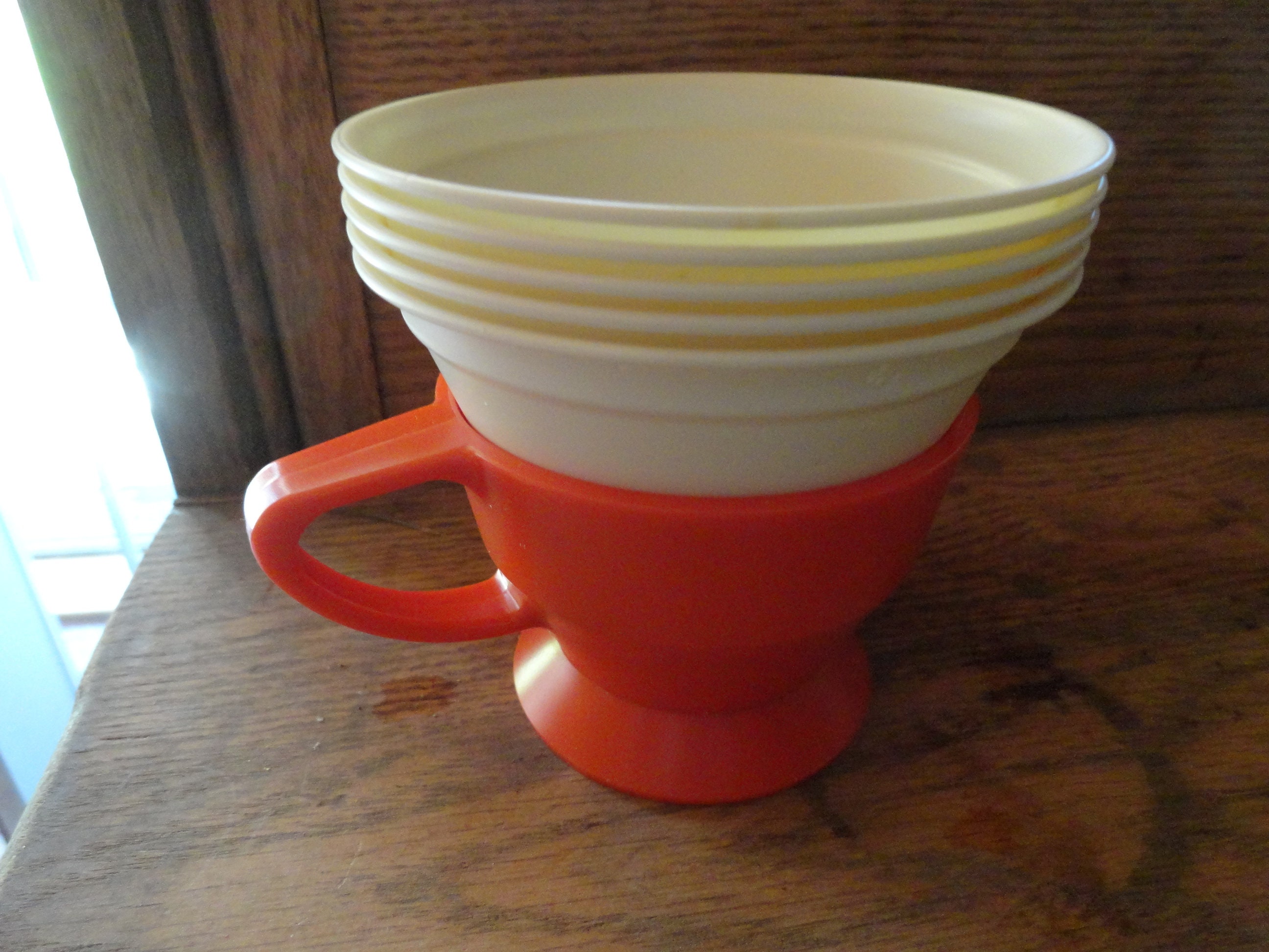 Vintage 1960s 1970s Set of 10 Plastic Small Solo Cups Retro Orange Lifetime  Holder NOS Orange 5 Cozy Cups Prop 5 for Bathroom Dispenser 