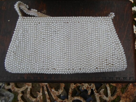 Vintage Women's Purse Glass & Plastic Beaded Whit… - image 5