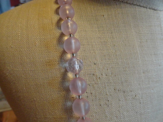Vintage Women's Light Pink Single Strand Necklace… - image 3