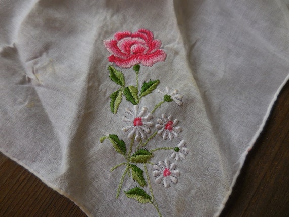 Vintage Women's Embroidered Handkerchief Pink Ros… - image 2