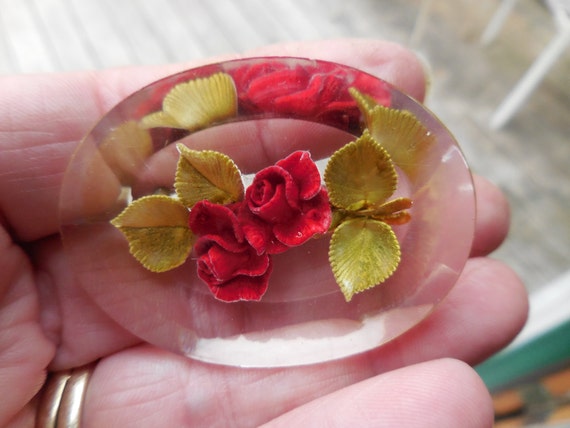 Vintage Women's Reversed Carved Pin Lucite Red Ro… - image 2