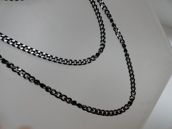 Vintage Women's Black & Silver Cut Aluminum Chain… - image 2