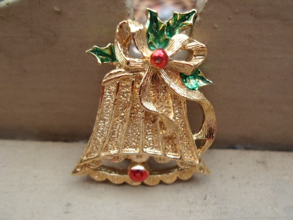 Vintage Women's Gerry's Christmas Bell Pin Holida… - image 1