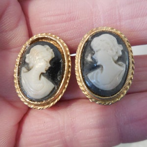 Vintage Women's Cameo Oval Earrings Gold Tone 1950s to 1970s Clip On Earrings Black & White Cameo Oval Lightweight Plastic image 2