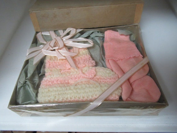 Vintage Pink & White Crocheted Baby Knitted Booti… - image 1