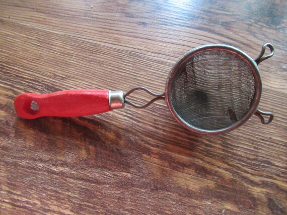 Small strainer cheap with handle