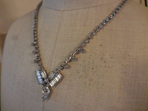 Vintage Women's Kramer Pronged Rhinestone Necklac… - image 4