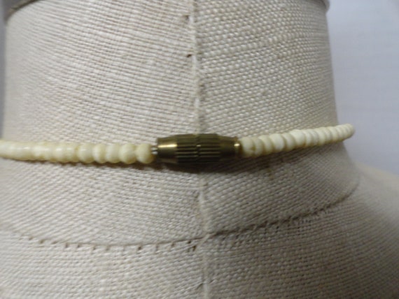 Vintage Women's Ivory Colored Carved Celluloid Ne… - image 8