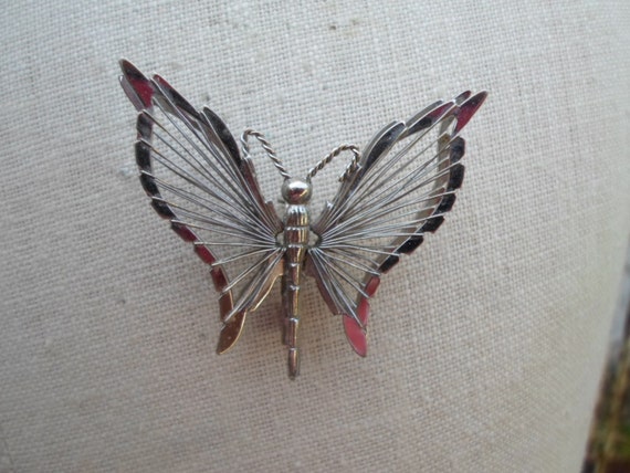 Vintage Women's Silver Tone Butterfly Pin Wire Wi… - image 1