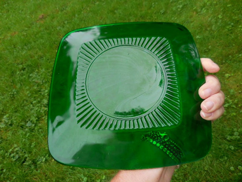 Vintage 1930s 1950s Anchor Hocking Forest Green Glass Translucent Luncheon Square Plate Rounded Corners Dark Retro Transparent Display 1
