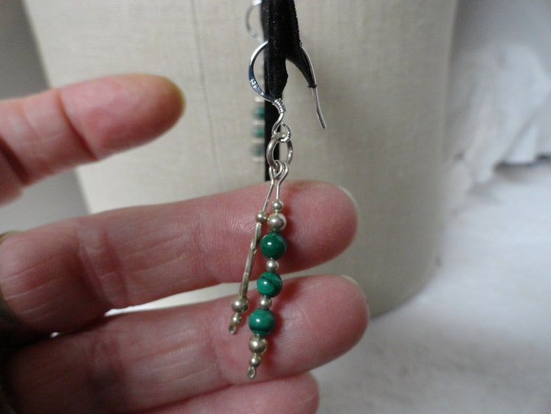 Vintage Women's Sterling Silver & Malachite Stone Earrings Beaded 1980s 1990s Pierced Lightweight Twisted Silver Ladies Gift image 4