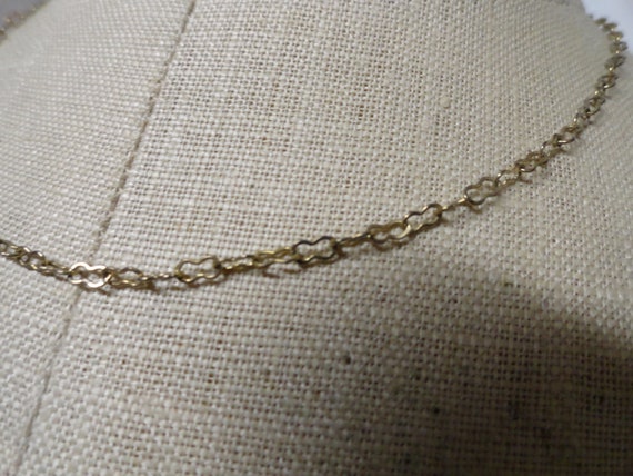 Vintage Women's Gold Tone Chain Necklace Dainty S… - image 6