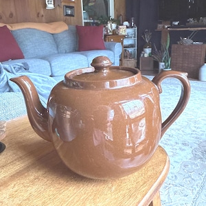 Vintage Gibsons Teapot English Brown Staffordshire England One Chip on Spout Ceramic Lidded Teapot Home Decor Display