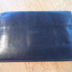 Cartera vintage de cuero negro para hombre, con estampado de cocodrilo, bolsillo rojo en el pecho, plegable, grande, plana, de los años 40 y 50.