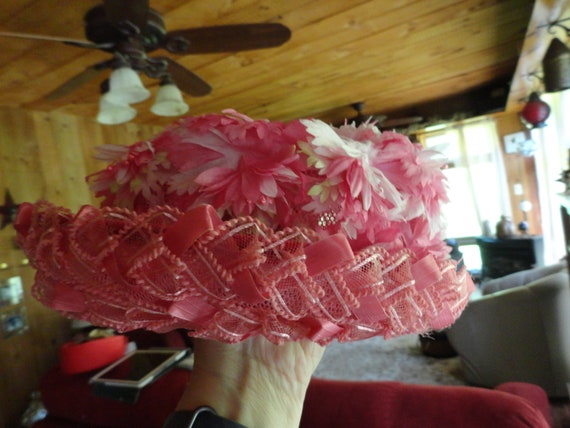 Vintage Women's Pink Hat White & Yellowish Light … - image 3