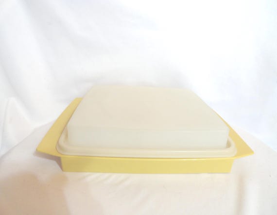 Vintage Tupperware Deviled Egg Keeper, 1970s, Holds 16 Egg Halves
