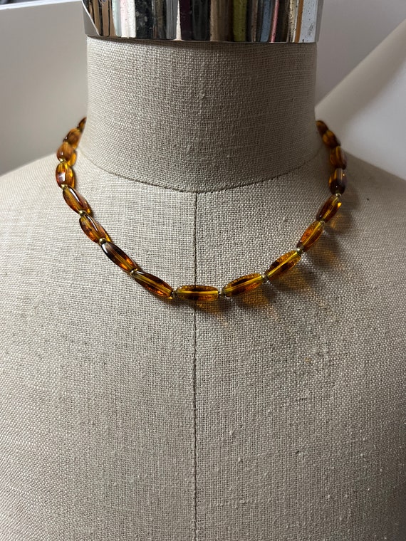 Vintage Women's Brown Tortoise Glass Necklace Brow