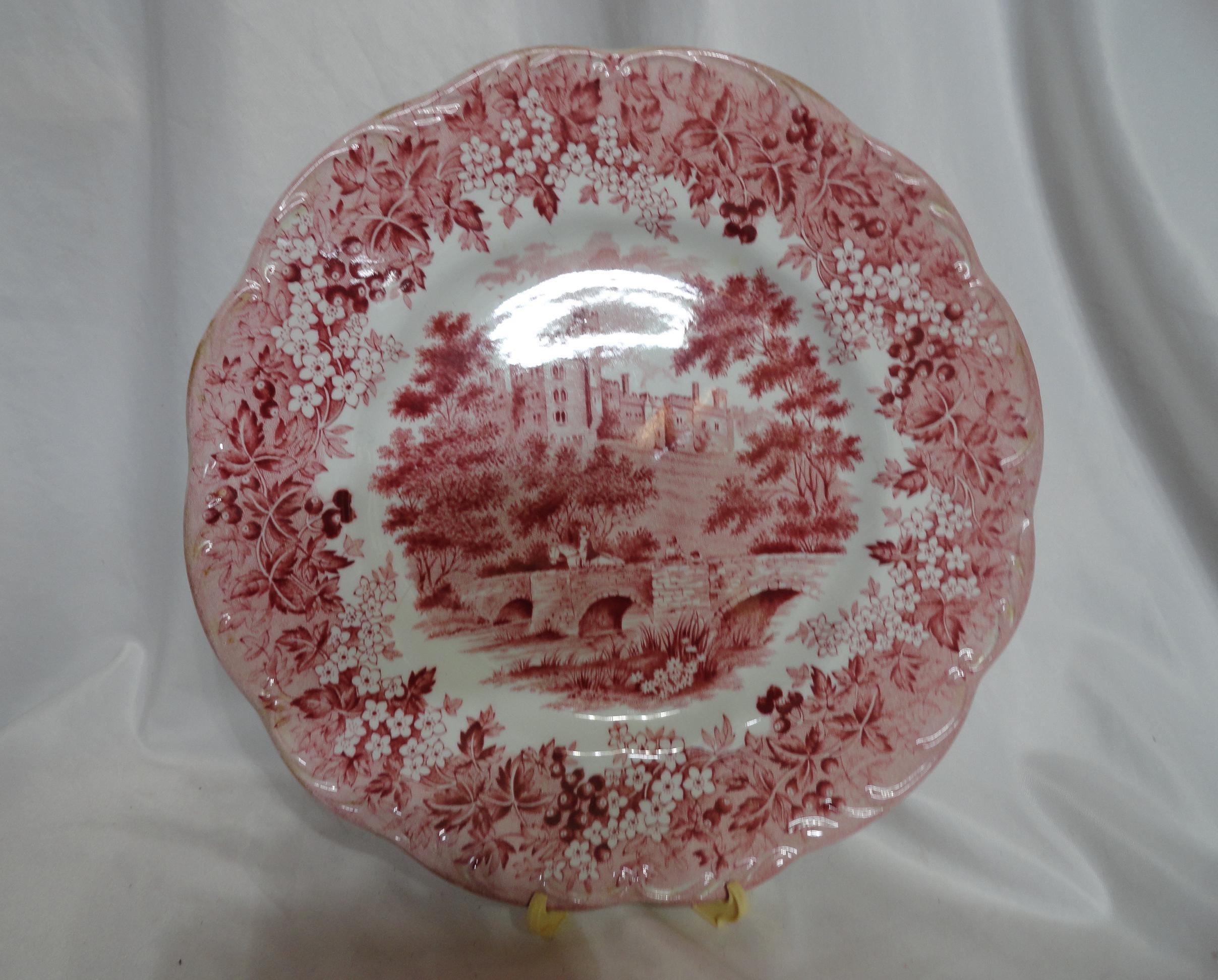 Vintage Meakin Red & White Dinner Plate Romantic England Transferware Haddon Hall Derbyshire 1960s 1970s