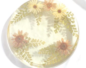 Vintage Resin Encased Flower Hotplate, Trivet, Round, Footed, Kitchen Decor, Retro, 1960s-70s