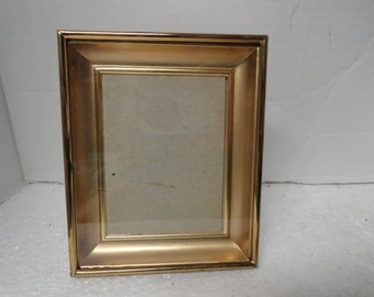 2 x Vintage 1980's Kick Stand Photo Frames 5x 7" Gold Tone 2 x Vintage 1980's Kick Stand Photo Frames 5x 7" Gold Tone