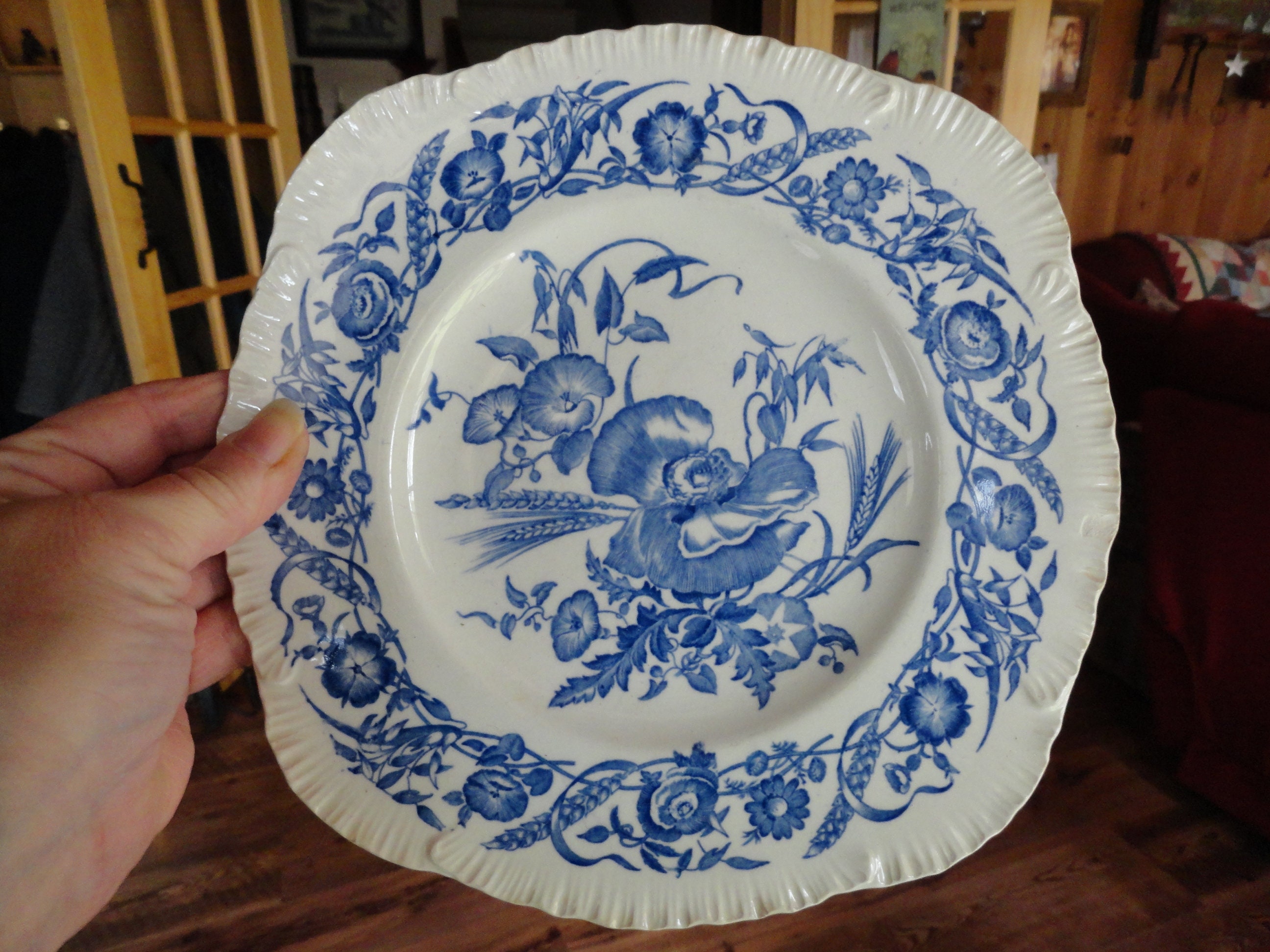 Antique Wedgwood Etruria \u2018Chippendale\u2019 Dinner Plate made at  Wedgewood's Etruria Works in Staffordshire England