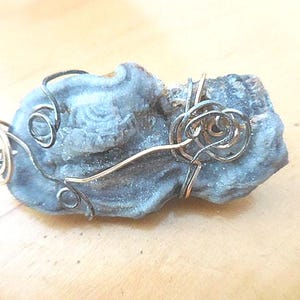 Vintage Wire Wrapped Geode Pin Druzy Brooch Quartz Stone Gray Sparkly Rock Gold Ladies Gift 1980s 1990s