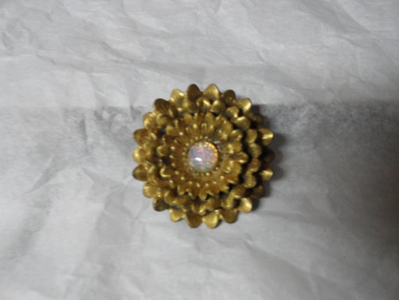 Vintage Women's Fur or Dress Clip Opal Like Glass… - image 2